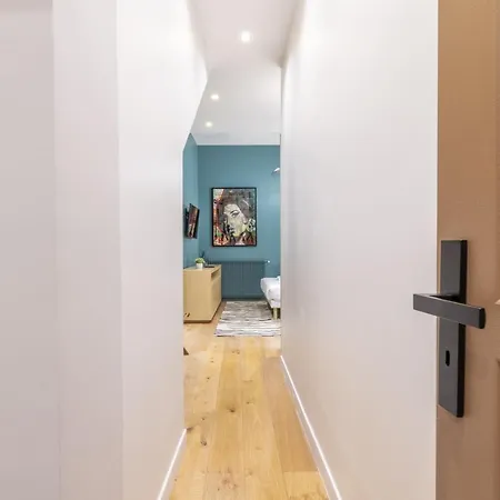Spacious - 4br-10p - Center Apartment *
